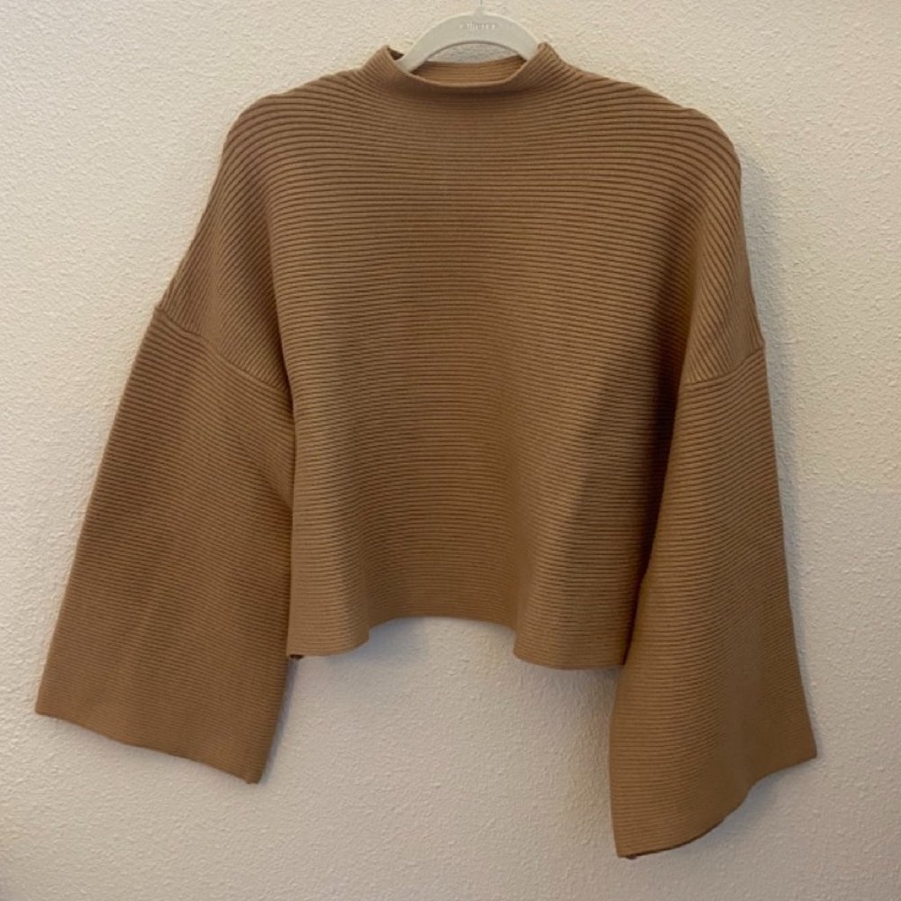 Camel Sweater from Modern Citizen - size XS